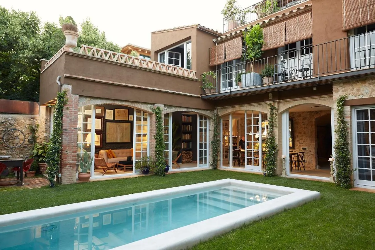 Llimona Suites - Adults Only contacts